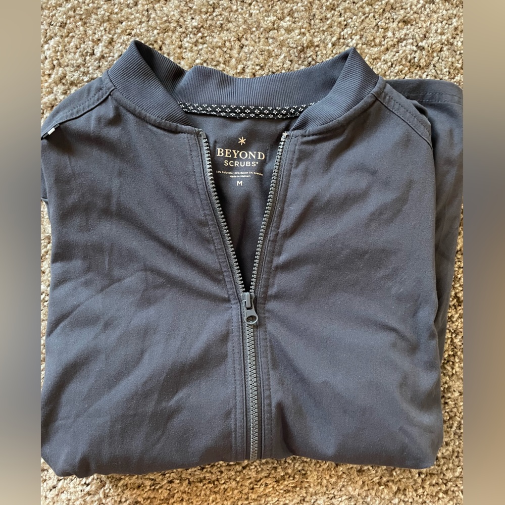 Beyond Scrubs Women’s Zip Up Scrub Jacket